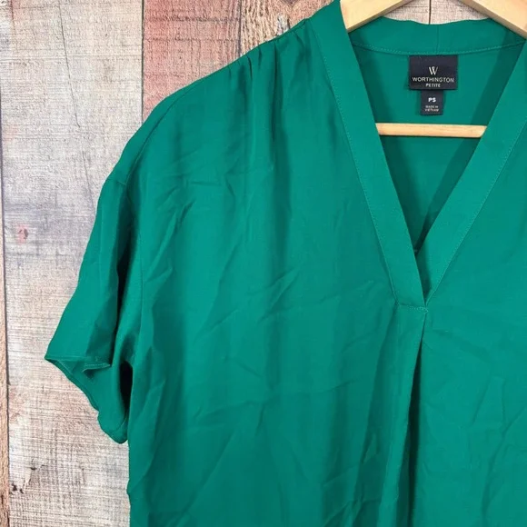 Worthington Petite Emerald Green Short Sleeve V-Neck Blouse Top Small Office - Picture 2 of 6